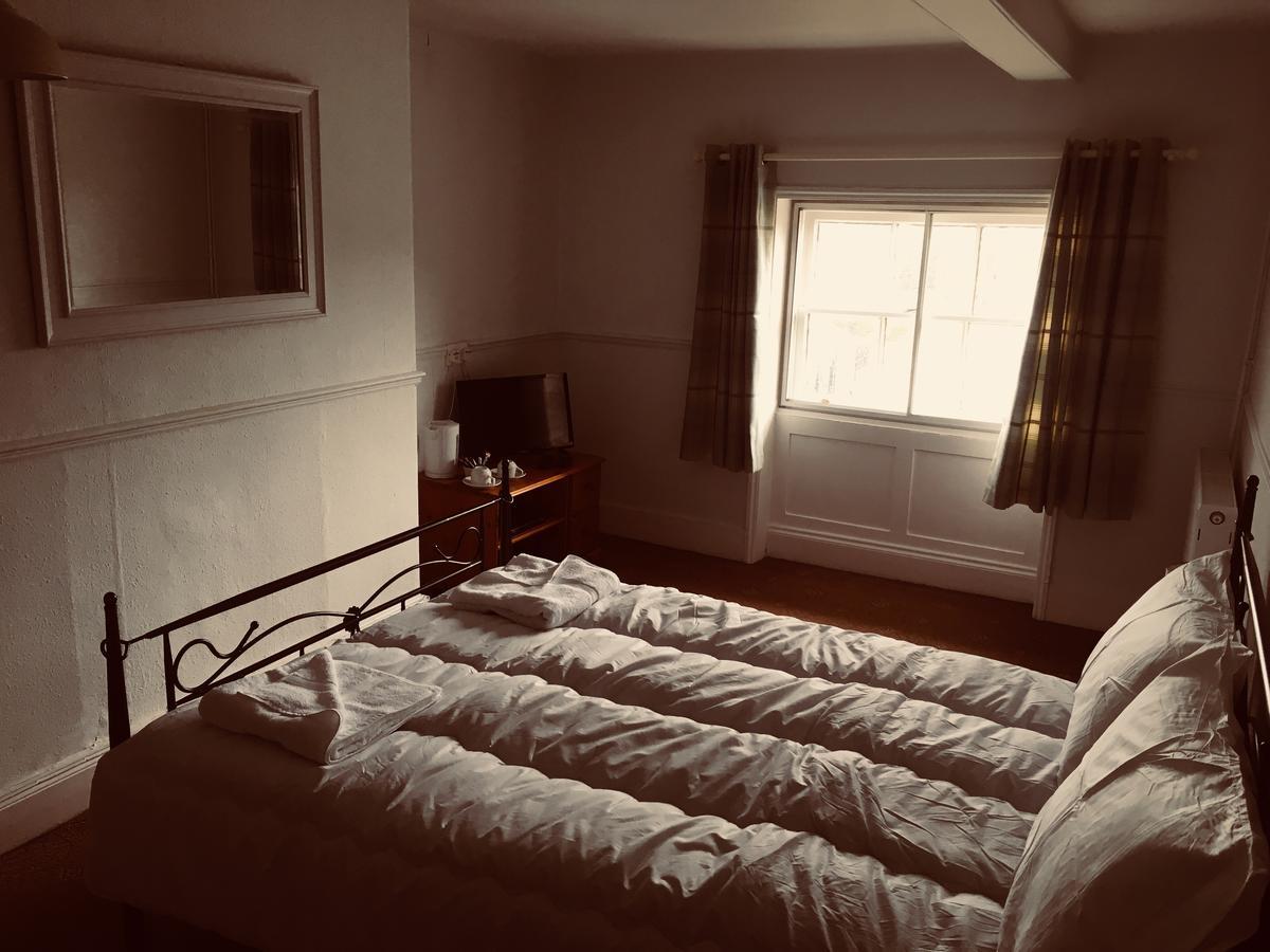 The Cross Keys Hotel Llanymynech 외부 사진