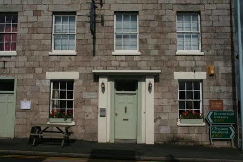 The Cross Keys Hotel Llanymynech 외부 사진